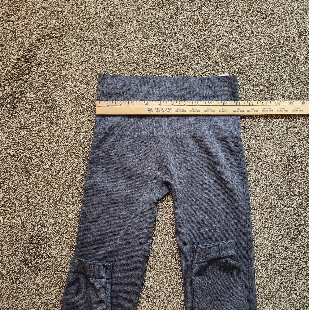 Spanx Look At Me Now Leggings Size Small - Picture 4 of 6